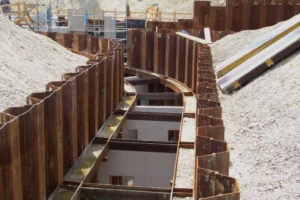 Sheet pile retaining wall